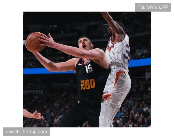 战术板：2026年三月湖人如何利用联防限制约基奇传球路线